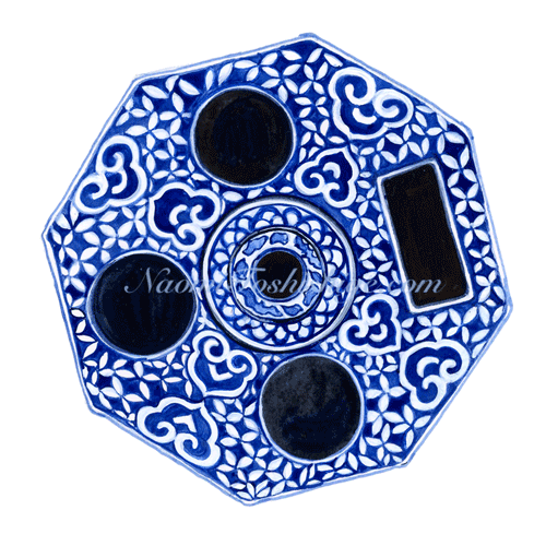 AA08_No.635_2022, Blue and White, Stand for Brushes, The British Museum collection, London, UK